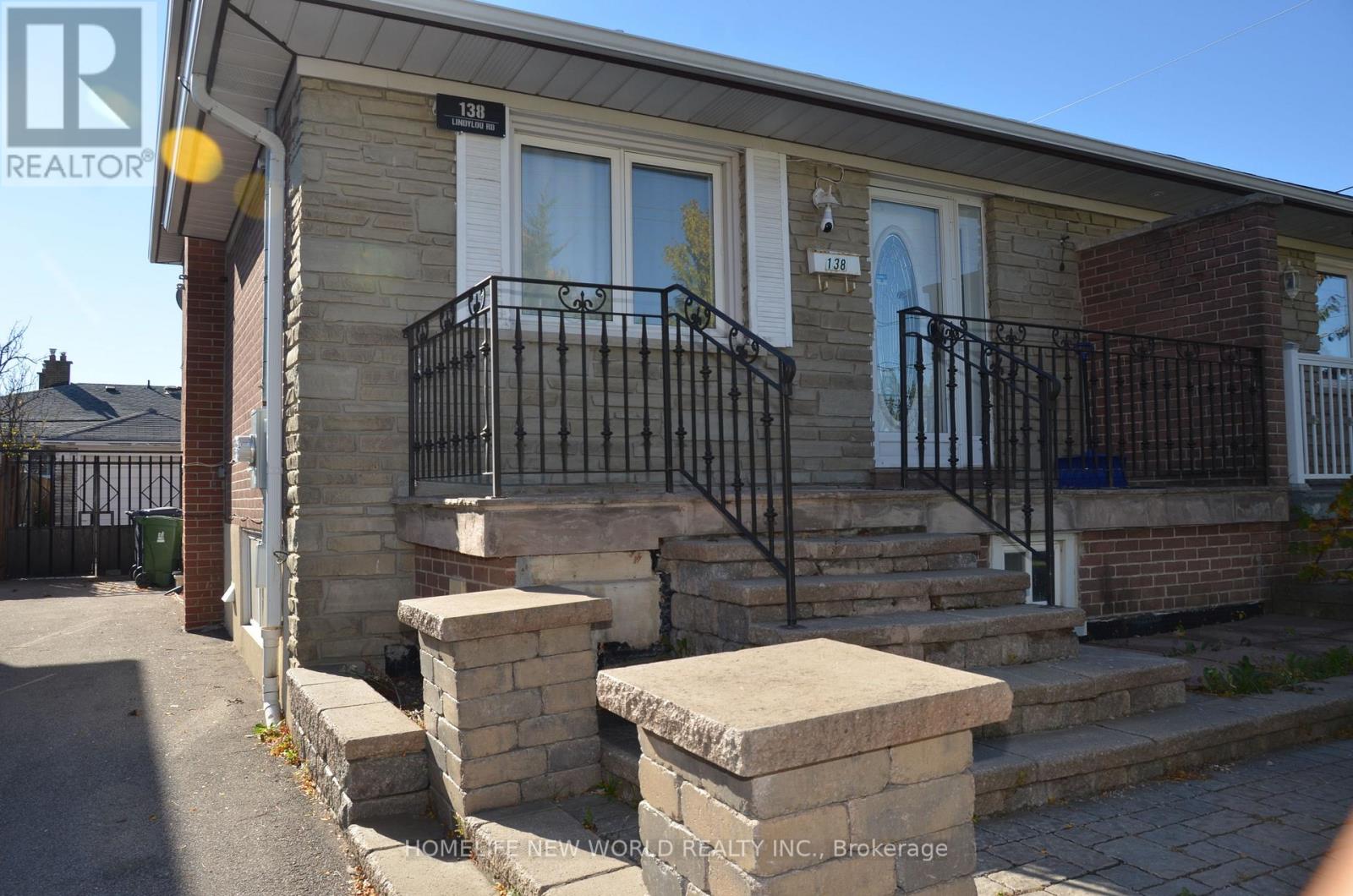 138 Lindylou Road, Toronto, Ontario  M9M 2B6 - Photo 2 - W14095968