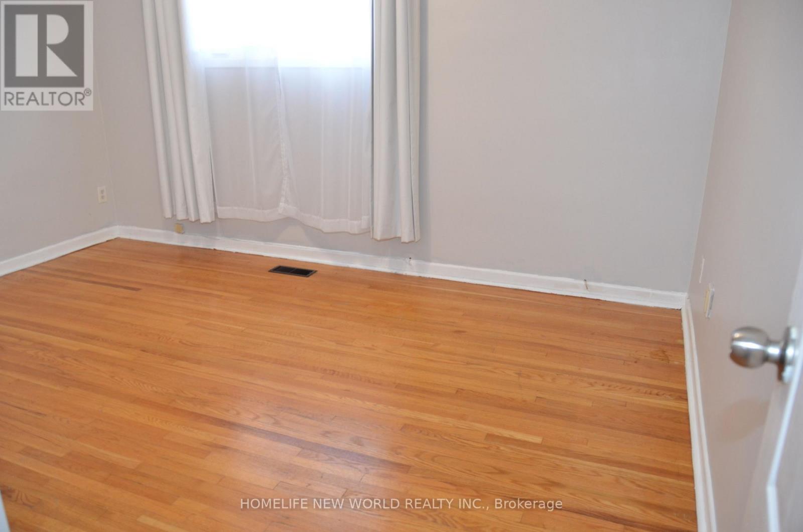 138 Lindylou Road, Toronto, Ontario  M9M 2B6 - Photo 3 - W14095968