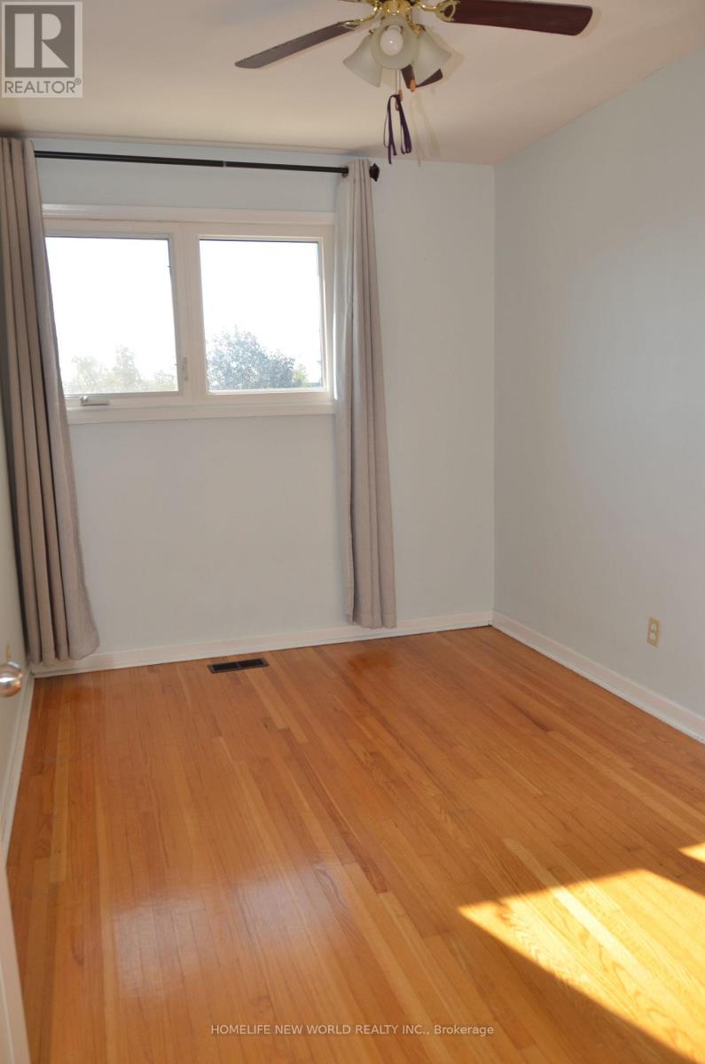 138 Lindylou Road, Toronto, Ontario  M9M 2B6 - Photo 4 - W14095968