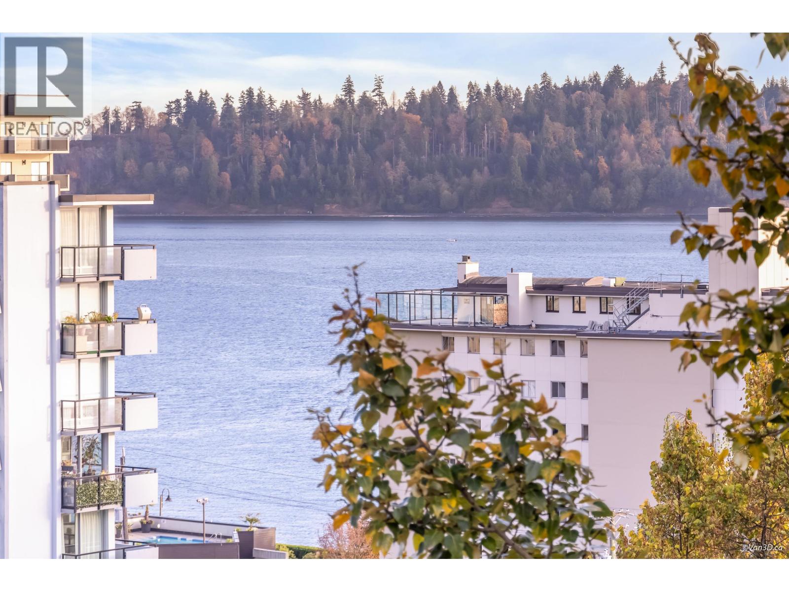 804 1930 MARINE DRIVE, west vancouver, British Columbia