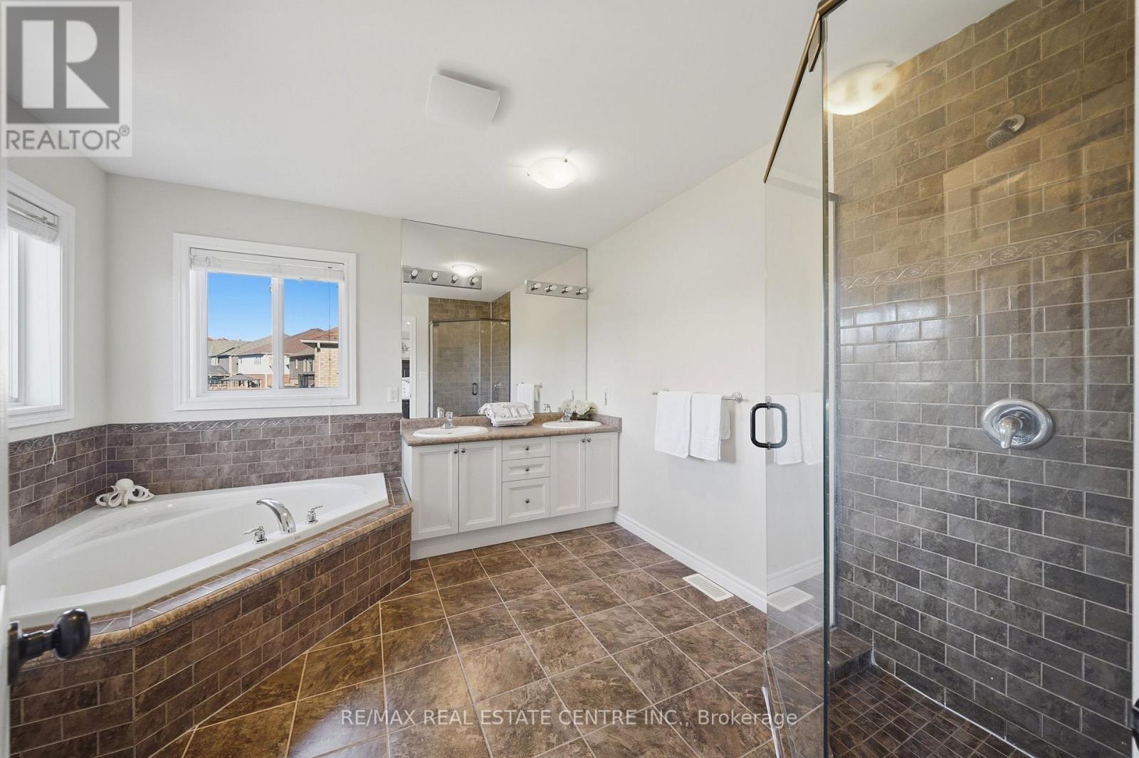 509 St Moritz Avenue, Waterloo, Ontario  N2T 0B3 - Photo 36 - X14095942