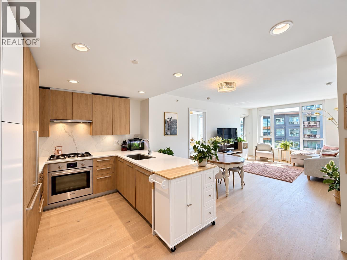 305 2707 Library Lane, North Vancouver, British Columbia  V7J 0C6 - Photo 6 - R3163043