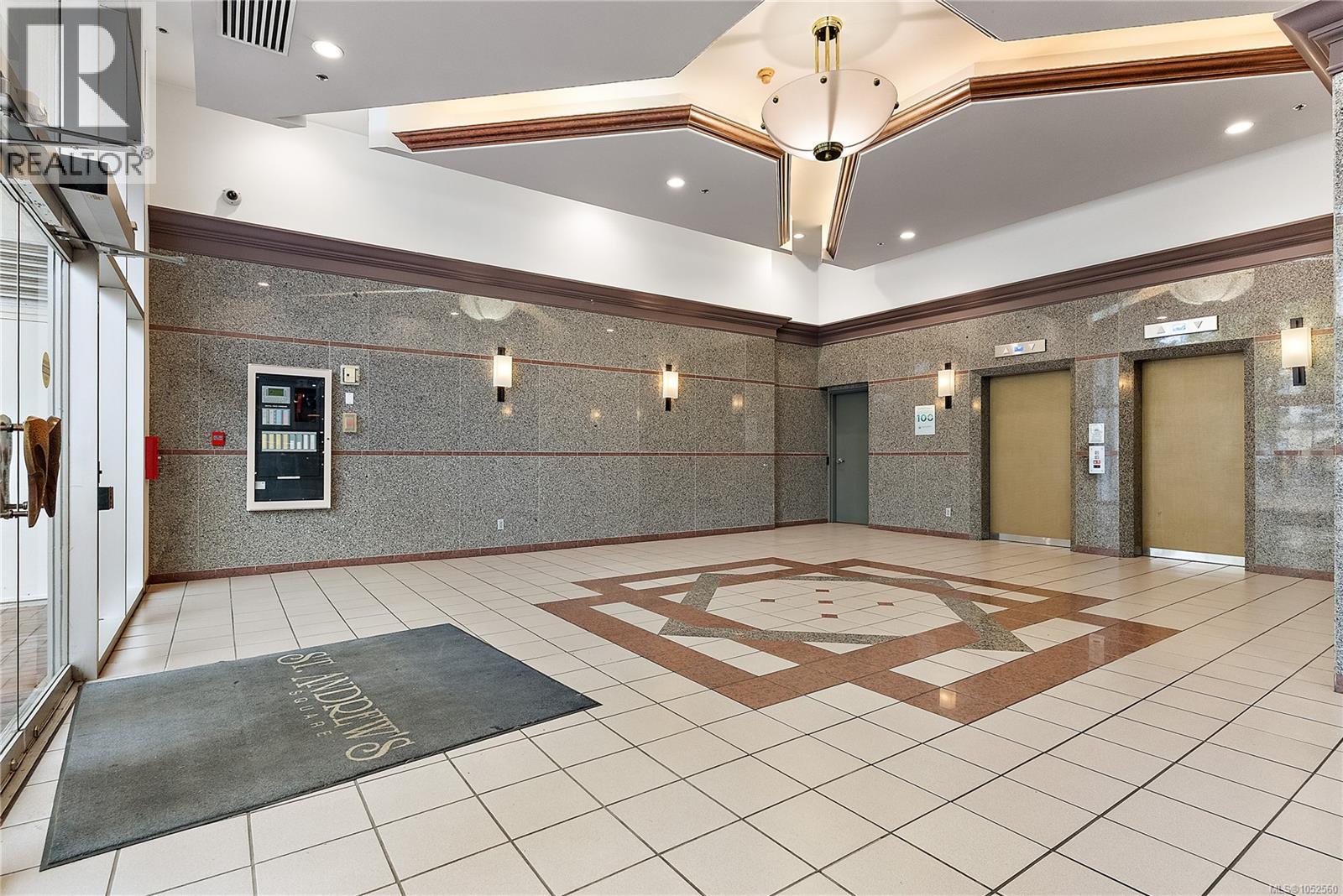 314 737 Yates St, Victoria, British Columbia  V8W 1L6 - Photo 4 - 1052560