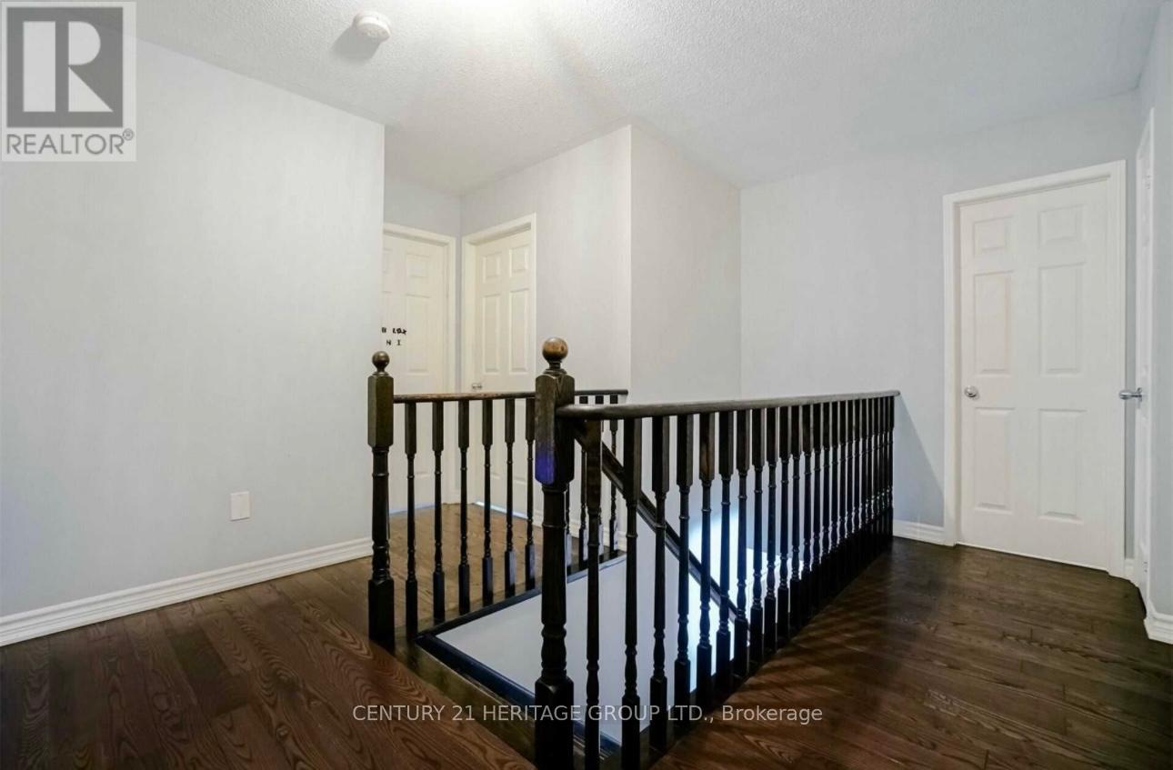 Upper Level, Main & 2nd - 212 Armstrong Crescent E, Bradford West Gwillimbury, Ontario  L3Z 0L4 - Photo 11 - N14095972