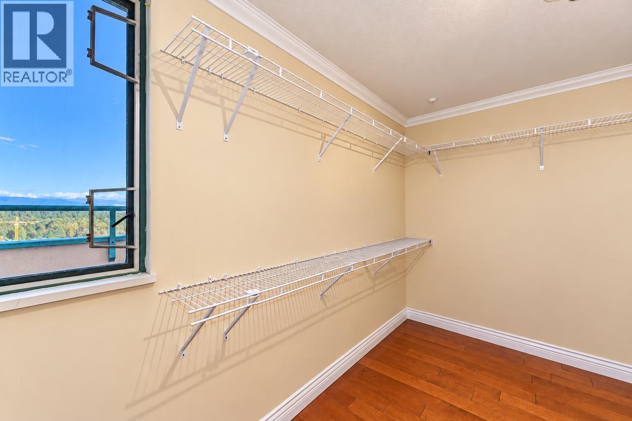 2102 3071 GLEN DRIVE