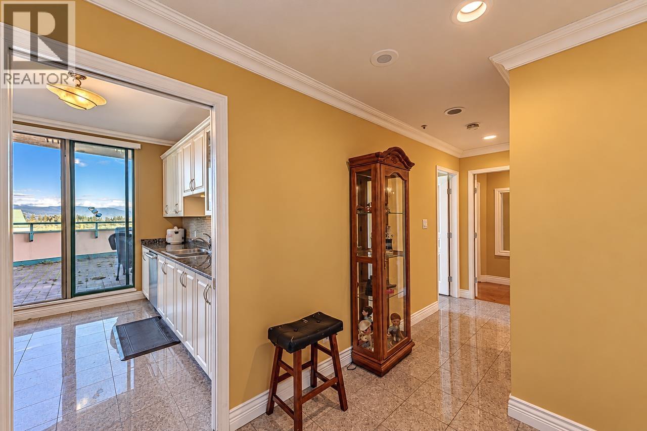 2102 3071 GLEN DRIVE