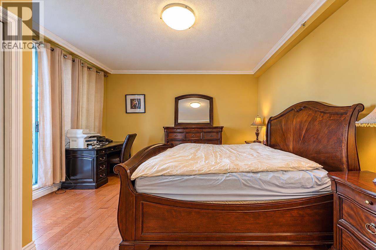 2102 3071 GLEN DRIVE
