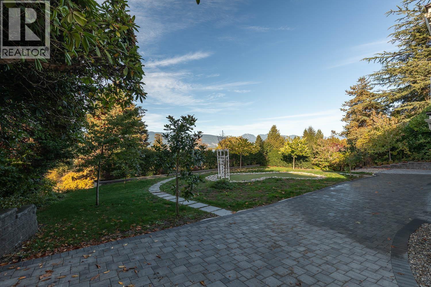 5747 Newton Wynd, Vancouver, British Columbia  V6T 1H6 - Photo 35 - R3176777