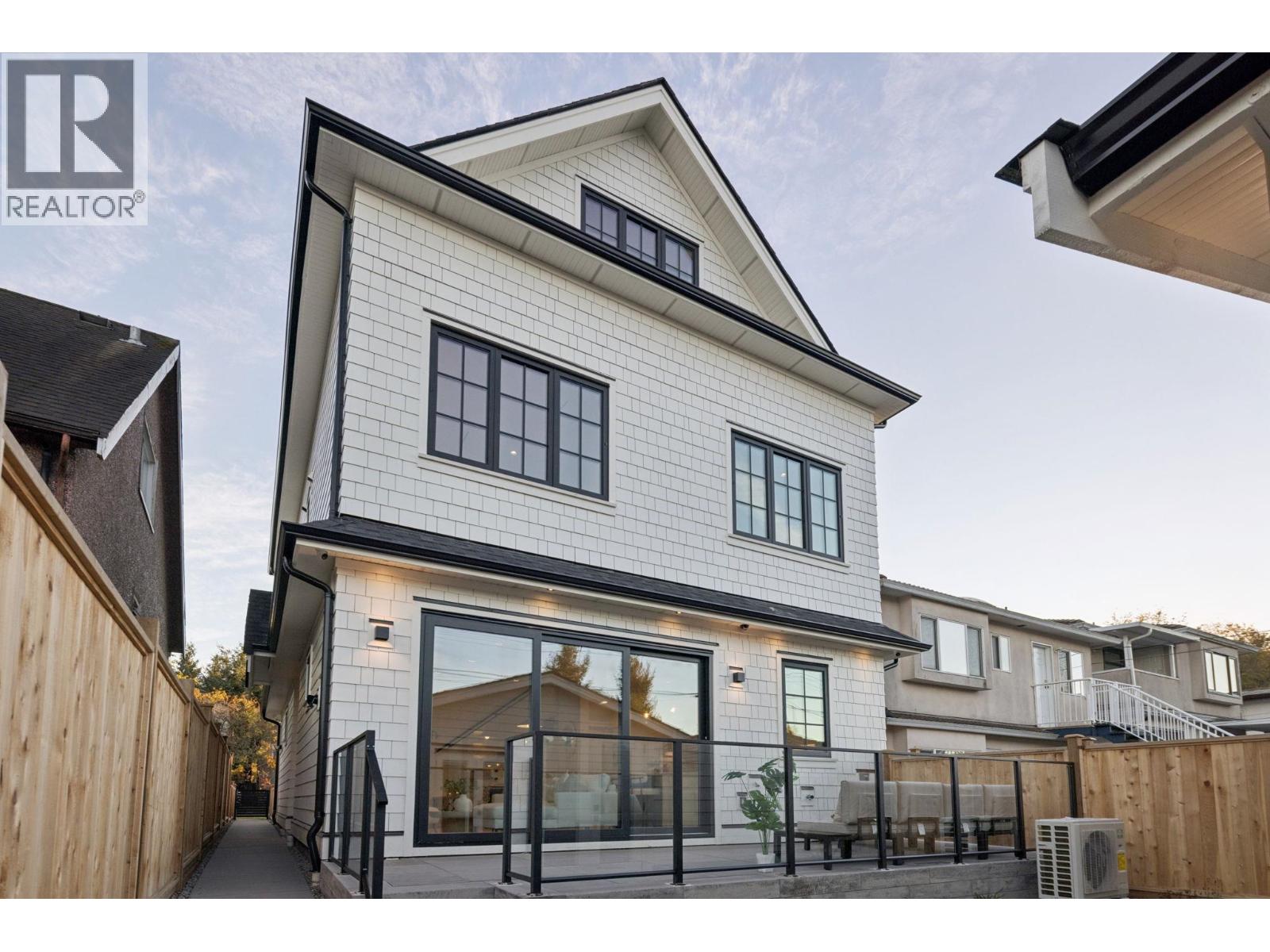 2 2733 William Street, Vancouver, British Columbia  V5K 2Y7 - Photo 36 - R3176756