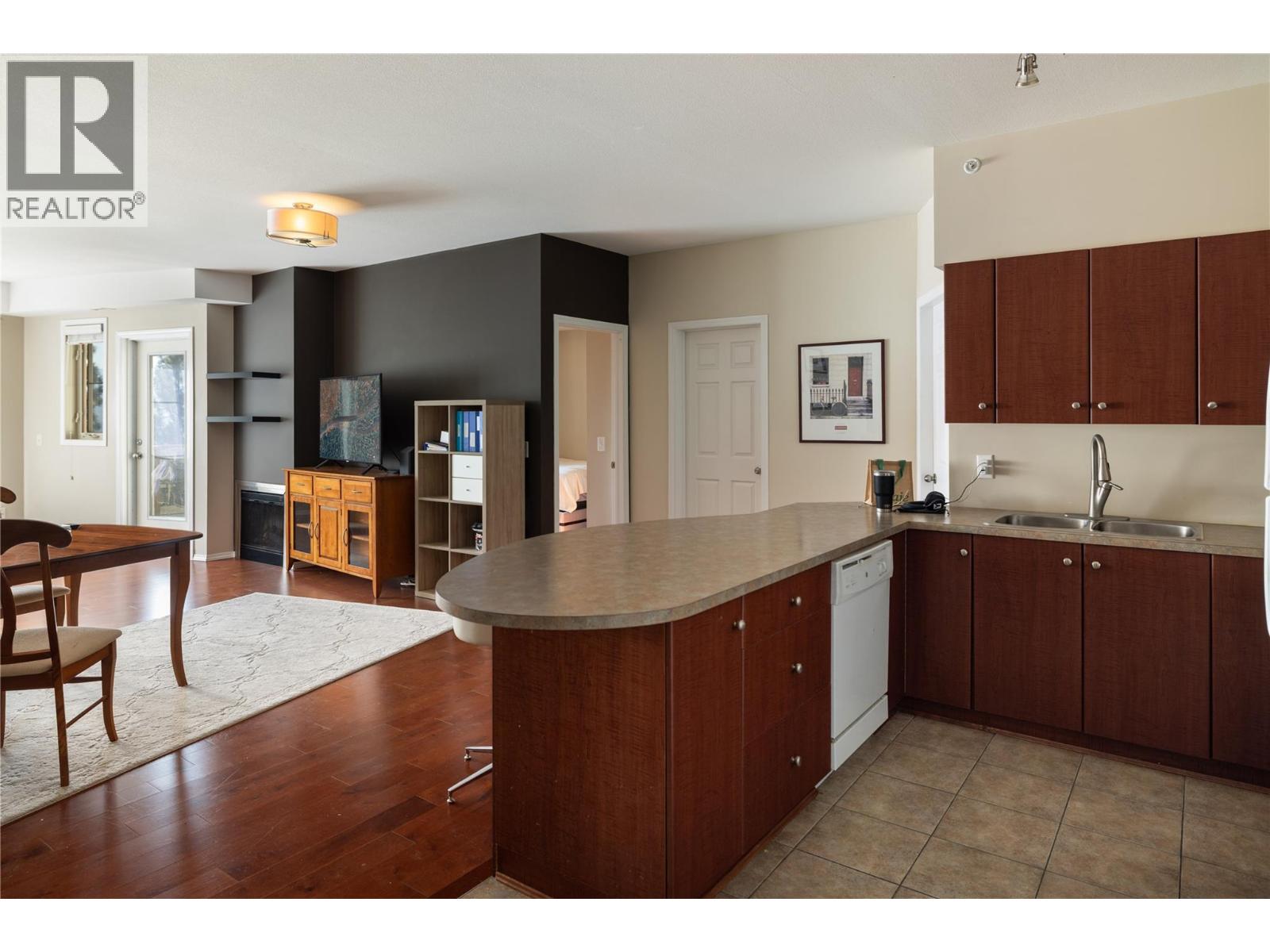 1873 Country Club Drive Unit# 2406