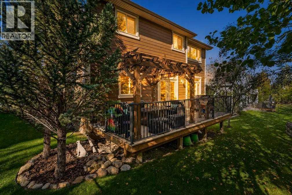 12 Crestridge Rise Sw, Calgary, Alberta  T3B 0M1 - Photo 35 - A2349147