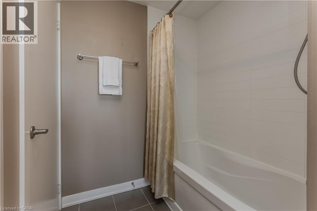 1940 Ironstone Drive Unit# 204, Burlington, Ontario  L7L 0E4 - Photo 34 - 40872579