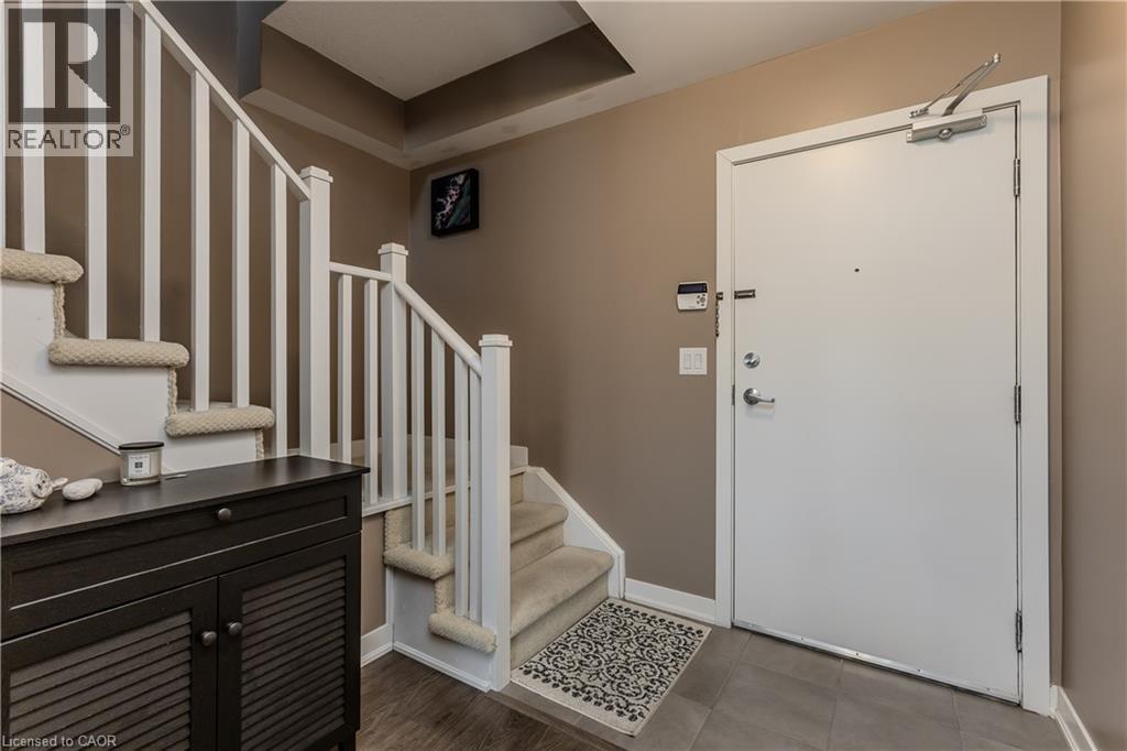 1940 Ironstone Drive Unit# 204, Burlington, Ontario  L7L 0E4 - Photo 6 - 40872579