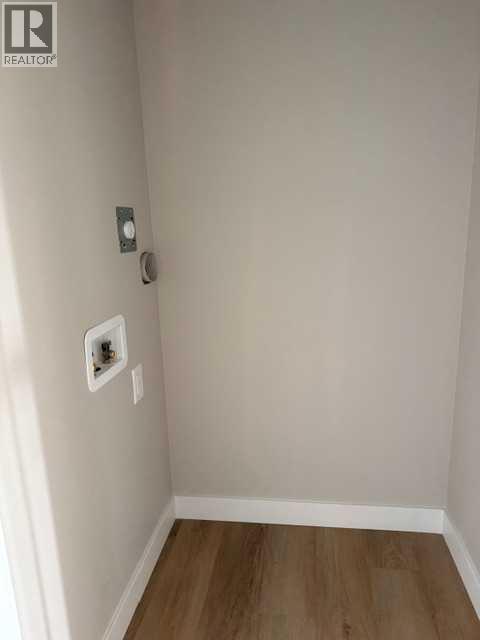 7 Gray Close