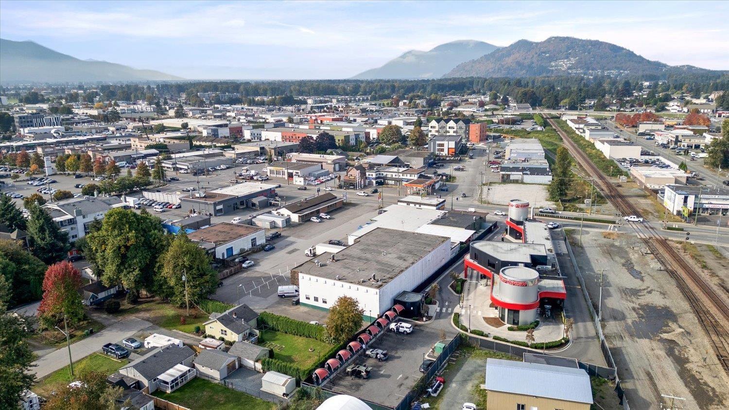 8880 YOUNG ROAD|Chilliwack Proper South