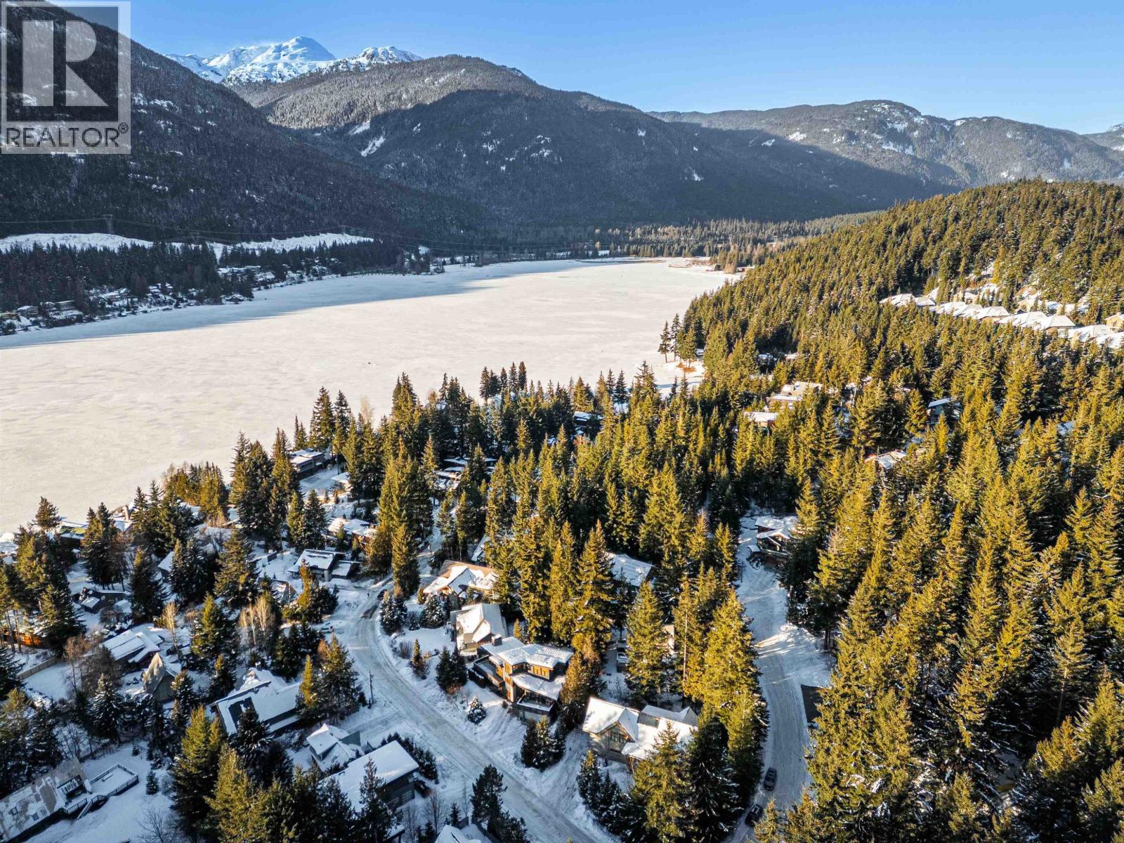 3205 Archibald Way, Whistler, British Columbia  V8E 0B8 - Photo 38 - R3141069