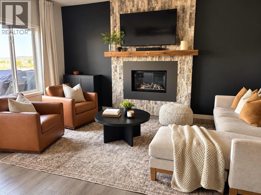 170 Fireside Place, Cochrane, Alberta  T4C 0R6 - Photo 2 - A2352211