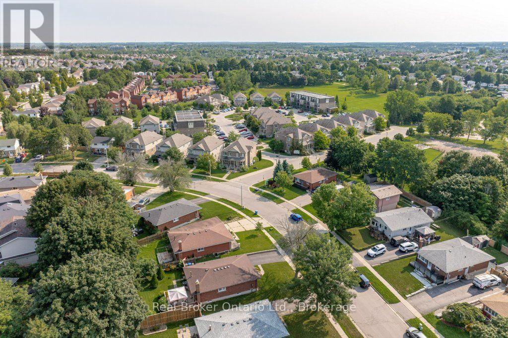 22 Mountford Drive, Guelph, Ontario  N1E 6E9 - Photo 6 - X14096044