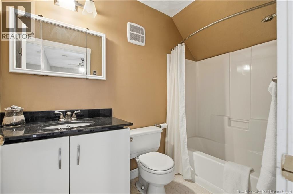 18 Hillview Street, Upper Kingsclear, New Brunswick  E3B 1V1 - Photo 37 - NB149304