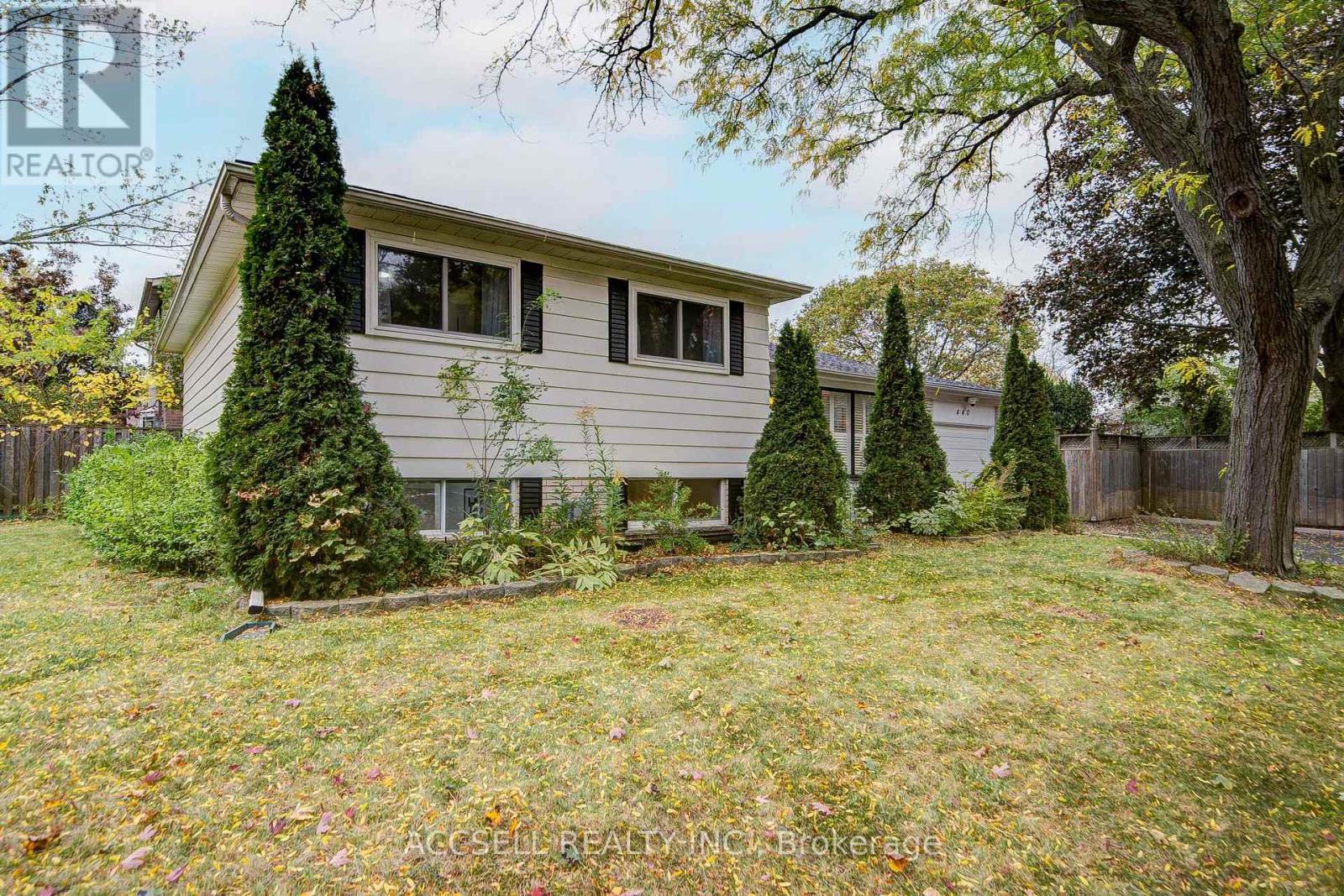 440 Sunset Drive, Oakville, Ontario  L6L 3N4 - Photo 2 - W14096042