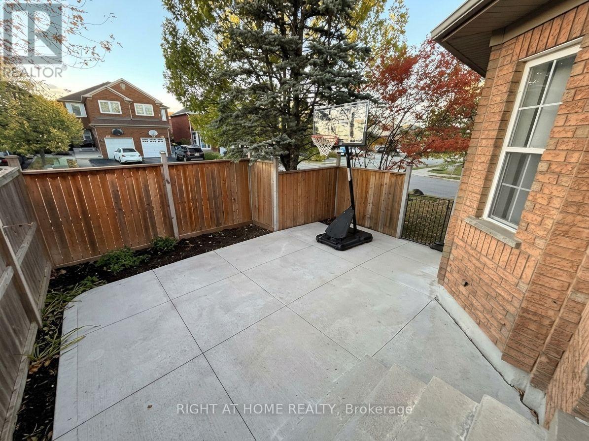 4 Field Sparrow Road, Brampton, Ontario  L6R 1Y5 - Photo 14 - W14096048