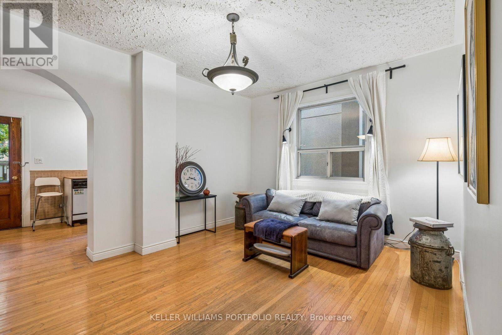 197 Yarmouth Road, Toronto, Ontario  M6G 1X5 - Photo 11 - W14096054