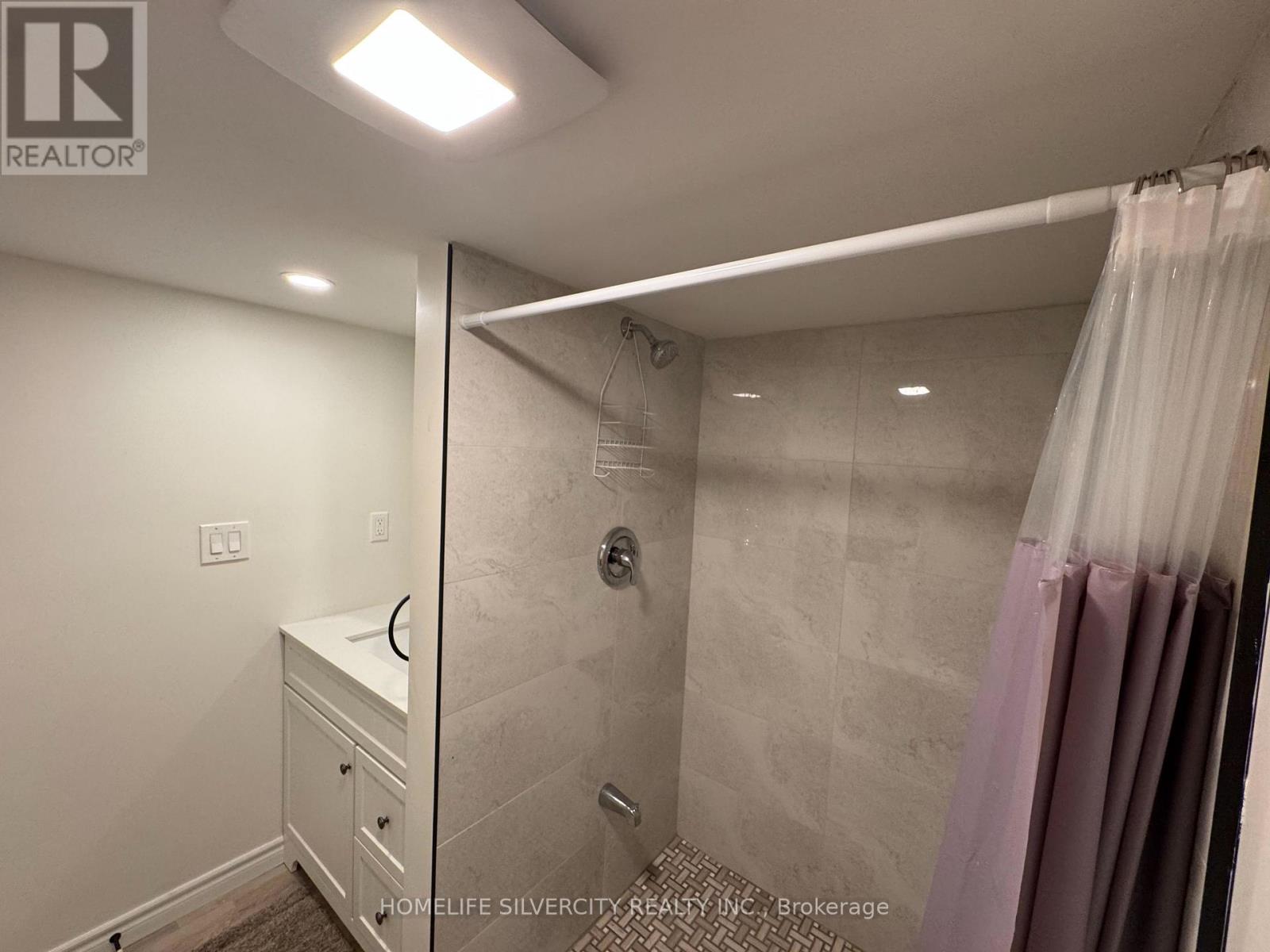 7413 Jordan Avenue, Niagara Falls, Ontario  L2G 5N3 - Photo 12 - X14096050