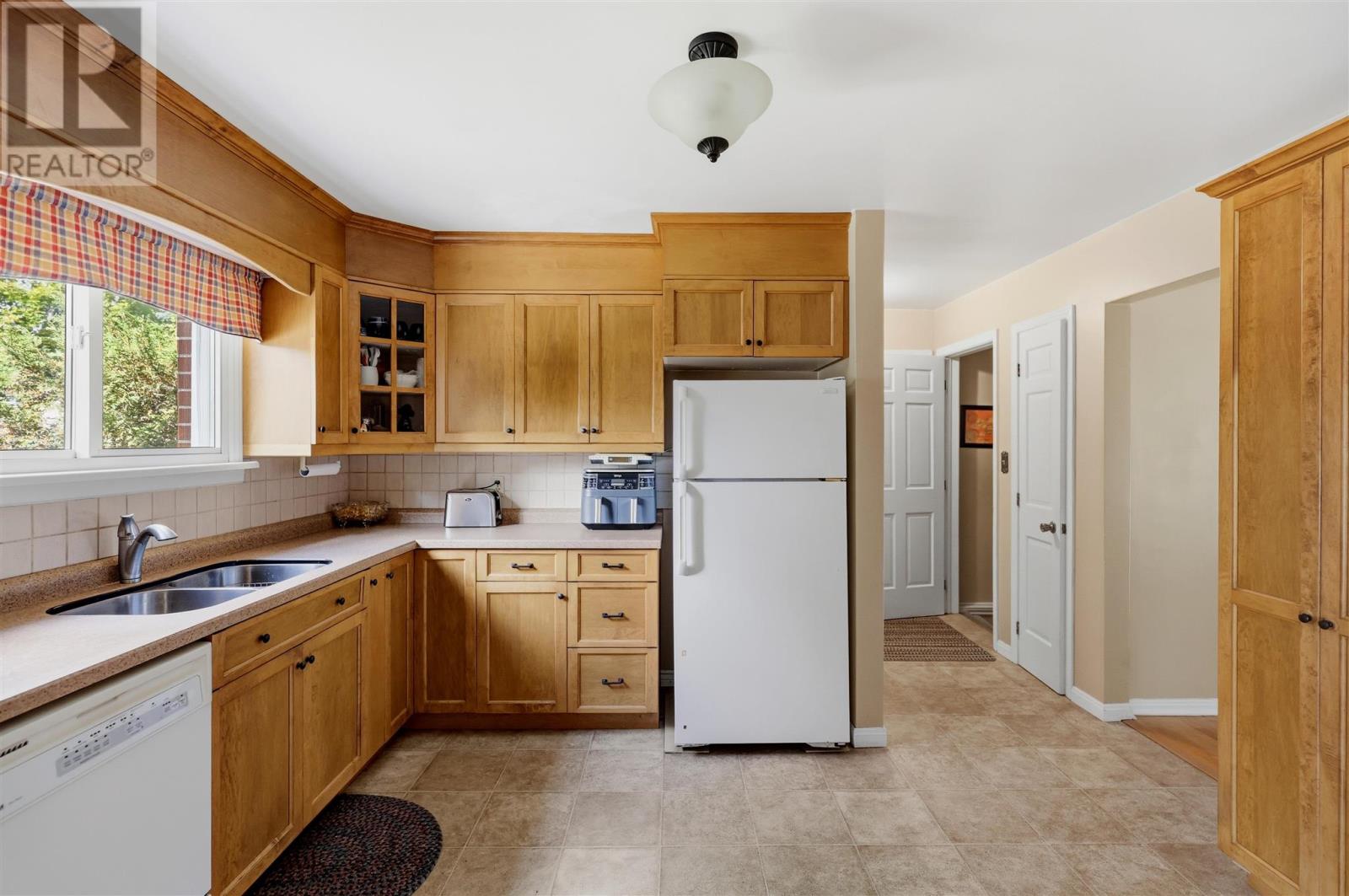 187 Country Club Pl, Sault Ste. Marie, Ontario  P6A 5Z8 - Photo 11 - SM262908