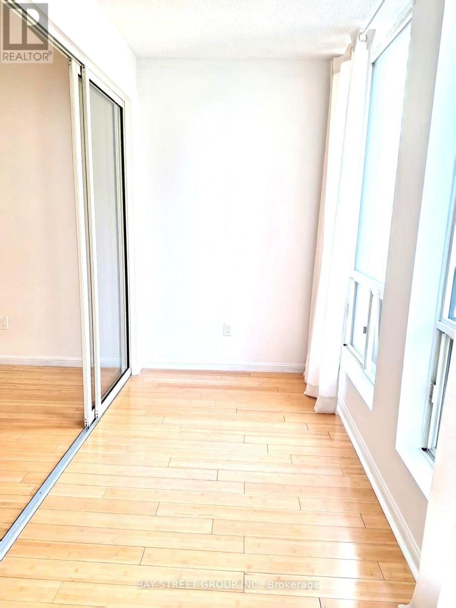 1106 - 25 Grenville Street, Toronto, Ontario  M4Y 2X5 - Photo 10 - C13886346