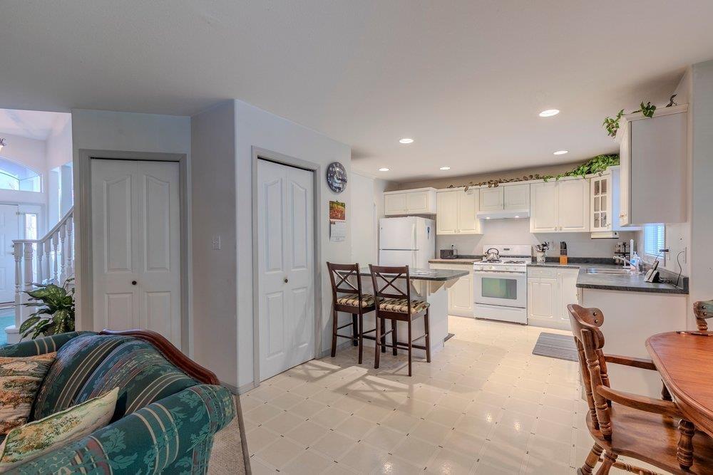 223 BALSAM AVENUE|Harrison Hot Springs