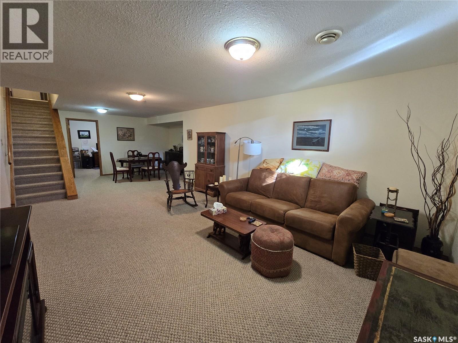 292 7th Avenue, Broadview, Saskatchewan  S0G 0K0 - Photo 39 - SK051501