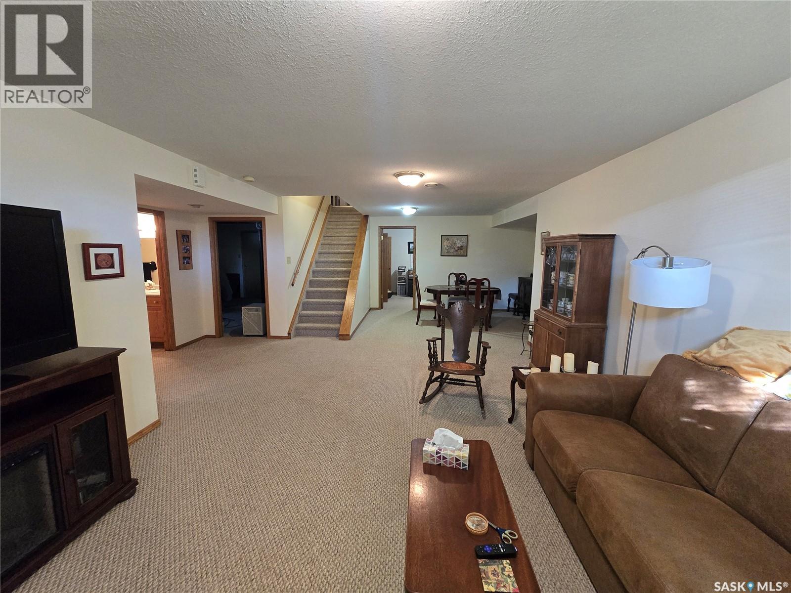 292 7th Avenue, Broadview, Saskatchewan  S0G 0K0 - Photo 40 - SK051501