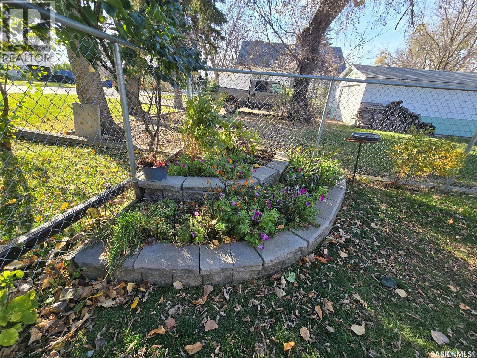 292 7th Avenue, Broadview, Saskatchewan  S0G 0K0 - Photo 52 - SK051501