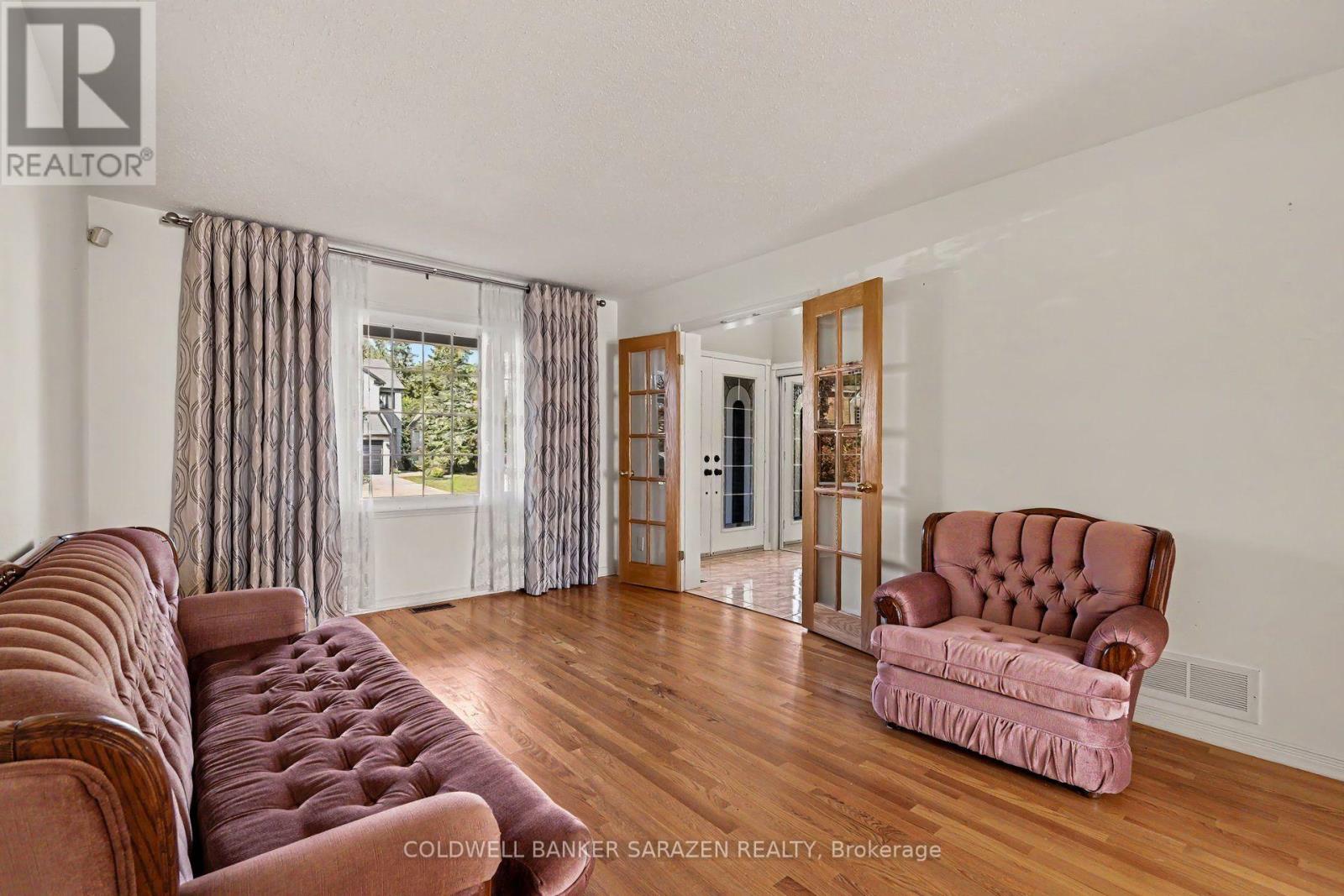 1144 Ambercrest Street, Ottawa, Ontario  K1J 1A9 - Photo 3 - X14096066