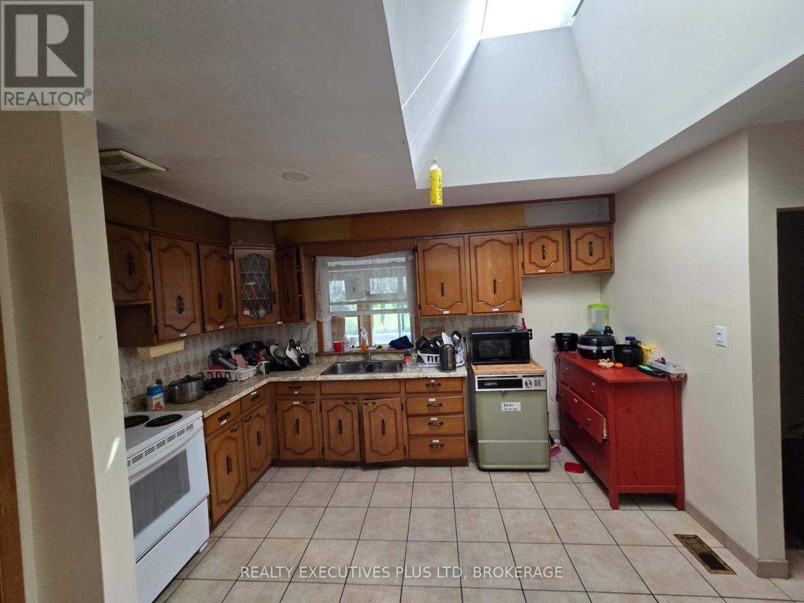 131 Fairview Avenue, St. Thomas, Ontario  N5R 4X8 - Photo 7 - X14096080