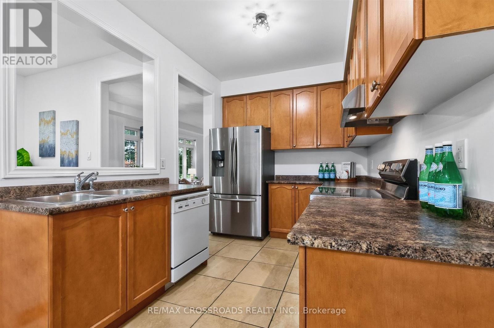 84 Littleriver Court, Vaughan, Ontario  L6A 0K4 - Photo 13 - N14096092