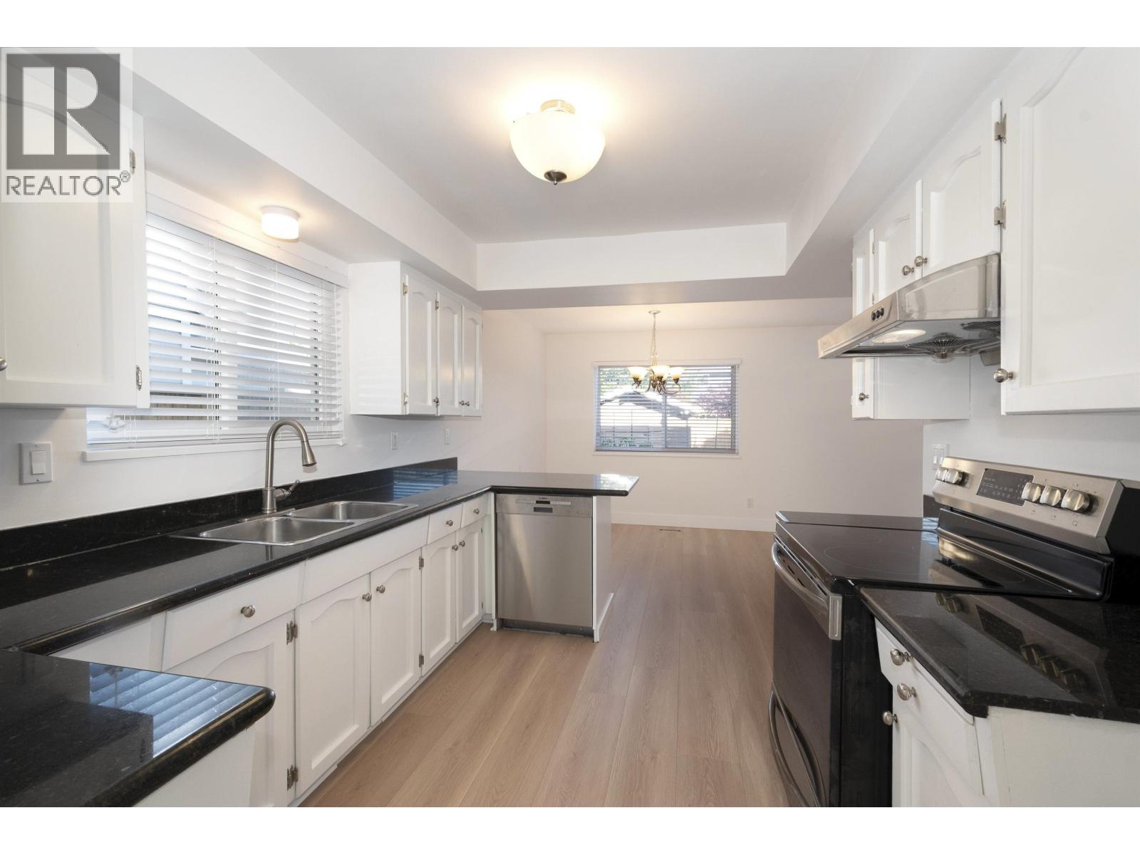 9866 Ashwood Drive, Richmond, British Columbia  V6Y 2Z6 - Photo 5 - R3176782