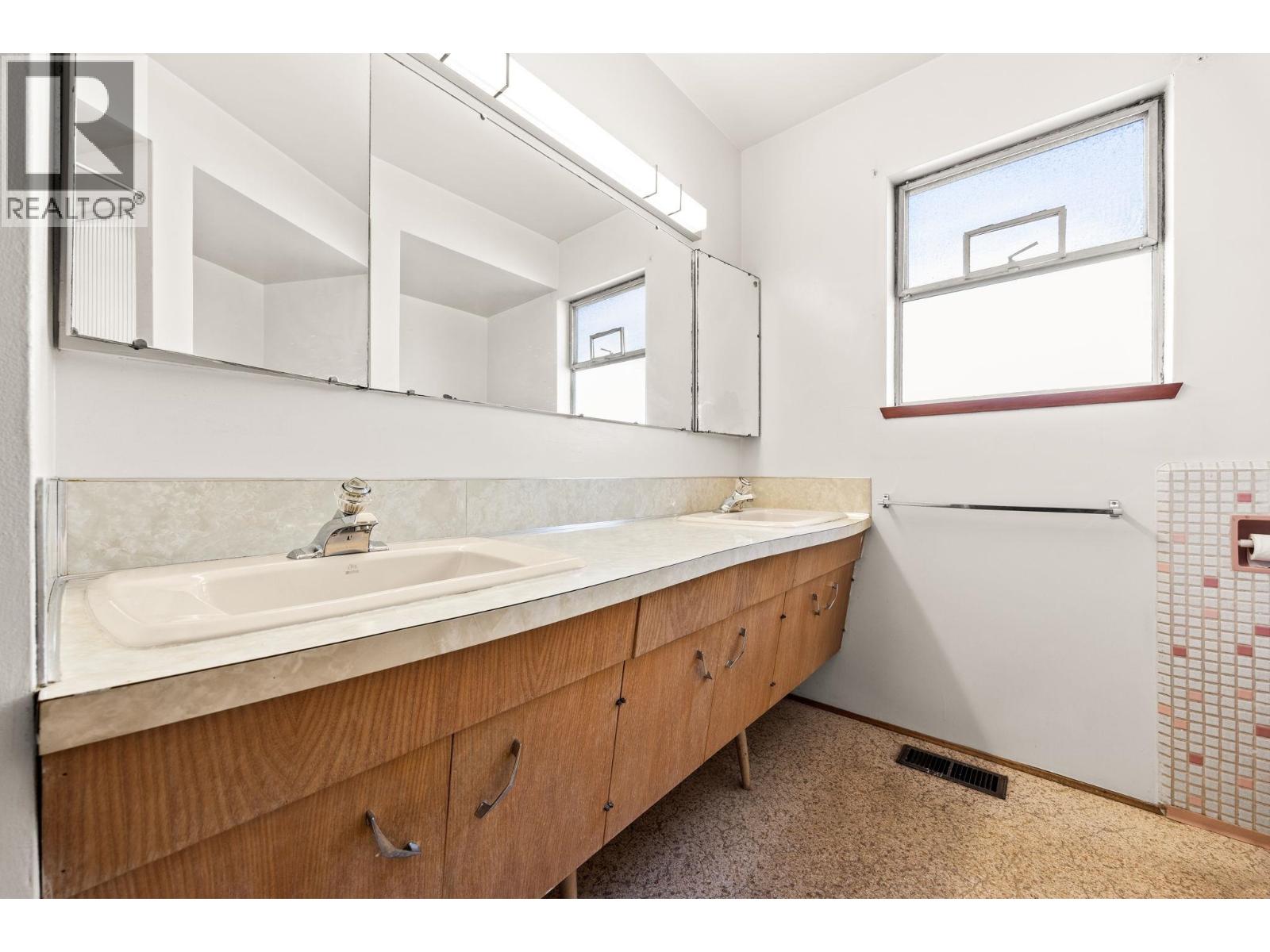 7649 Vivian Drive, Vancouver, British Columbia  V5S 2V6 - Photo 30 - R3176797