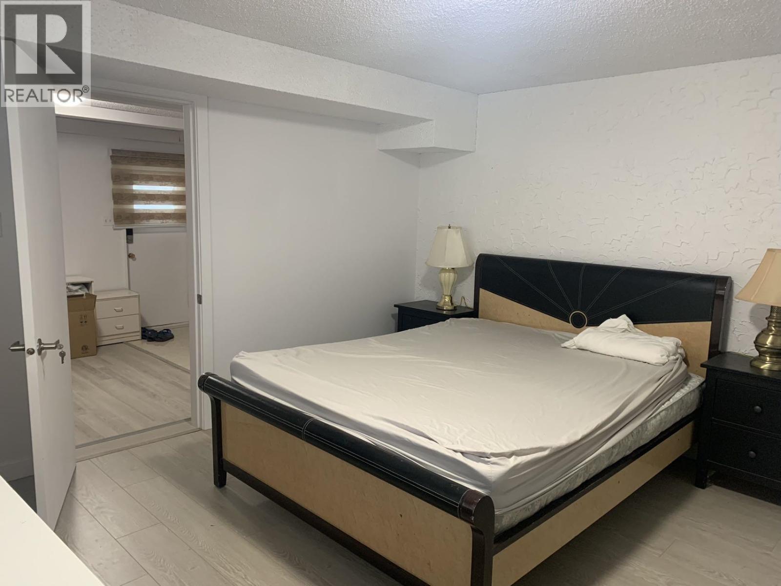 Upper/downstair 8540 Rosemary Ave, Richmond, British Columbia  V7A 2K9 - Photo 17 - R3176789