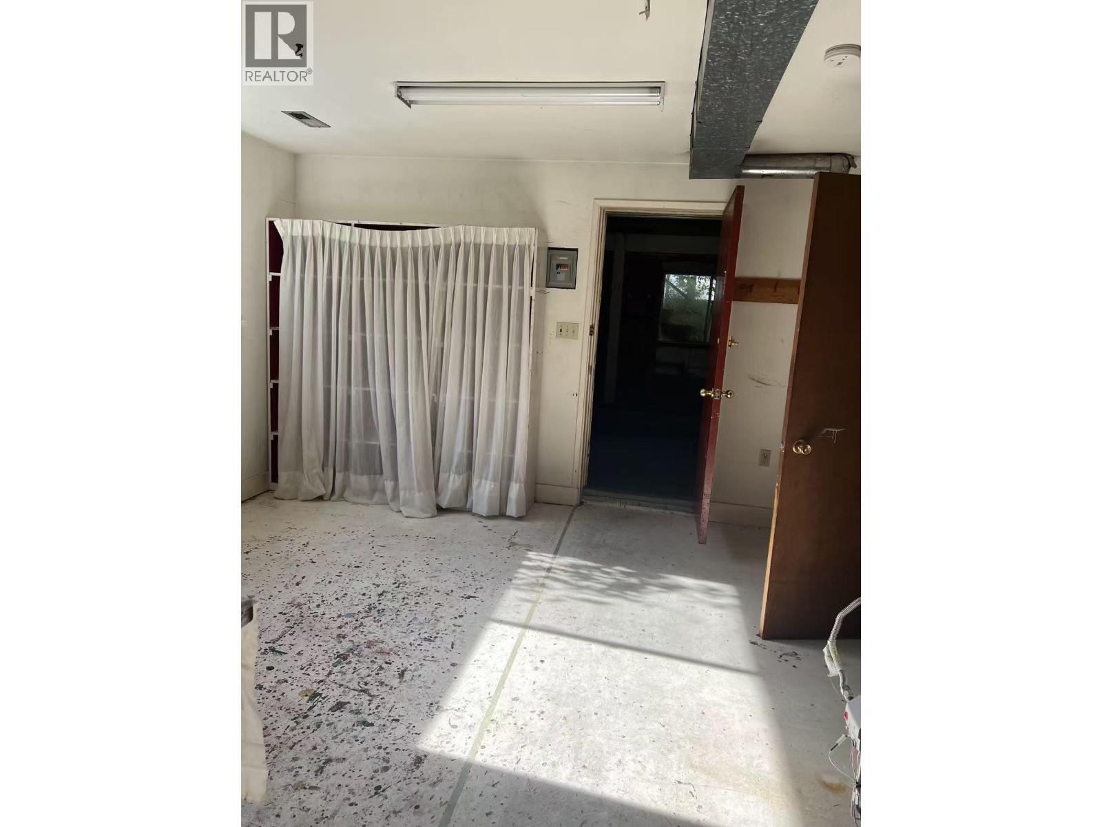 Upper/downstair 8540 Rosemary Ave, Richmond, British Columbia  V7A 2K9 - Photo 26 - R3176789