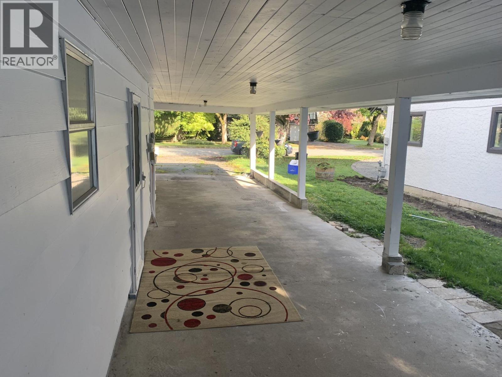 Upper/downstair 8540 Rosemary Ave, Richmond, British Columbia  V7A 2K9 - Photo 5 - R3176789