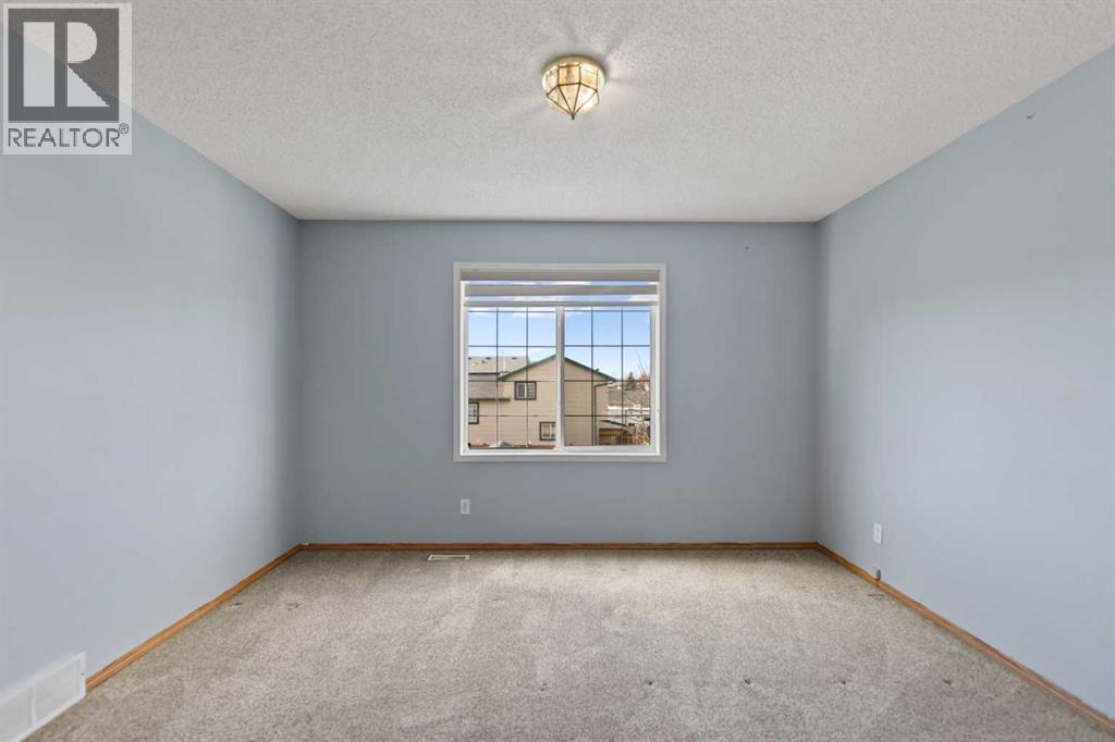 6 Martin Crossing Way NE, Calgary, Alberta  T3J 3V1 - Photo 19 - A2353155