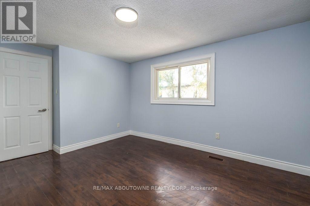 4 Glamis Court, Hamilton, Ontario L9C 6B3 - Photo 38 - X14096076