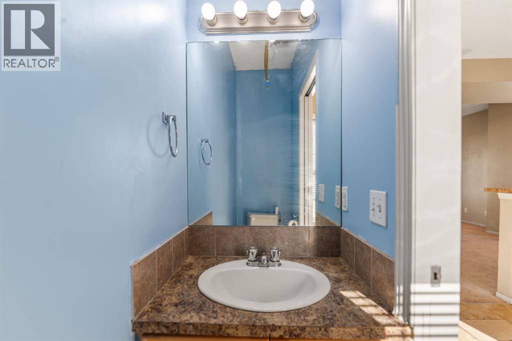 523 Strathaven Mews