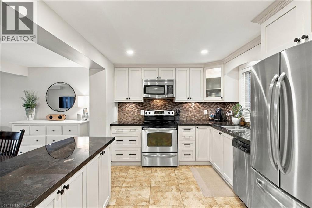 11 Sandalwood Drive, Cambridge, Ontario  N1P 1A5 - Photo 9 - 40870894