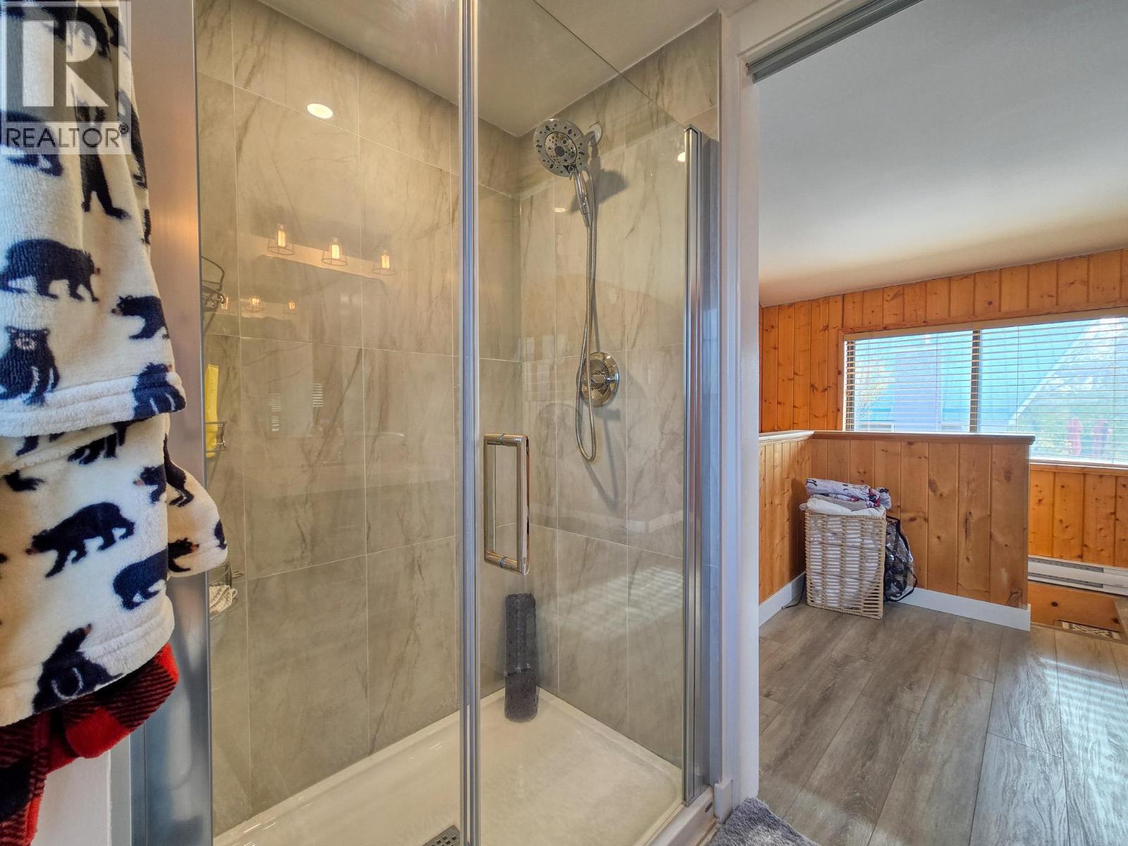 449 Lakeview Place, Invermere, British Columbia  V0A 1K3 - Photo 30 - 10403144