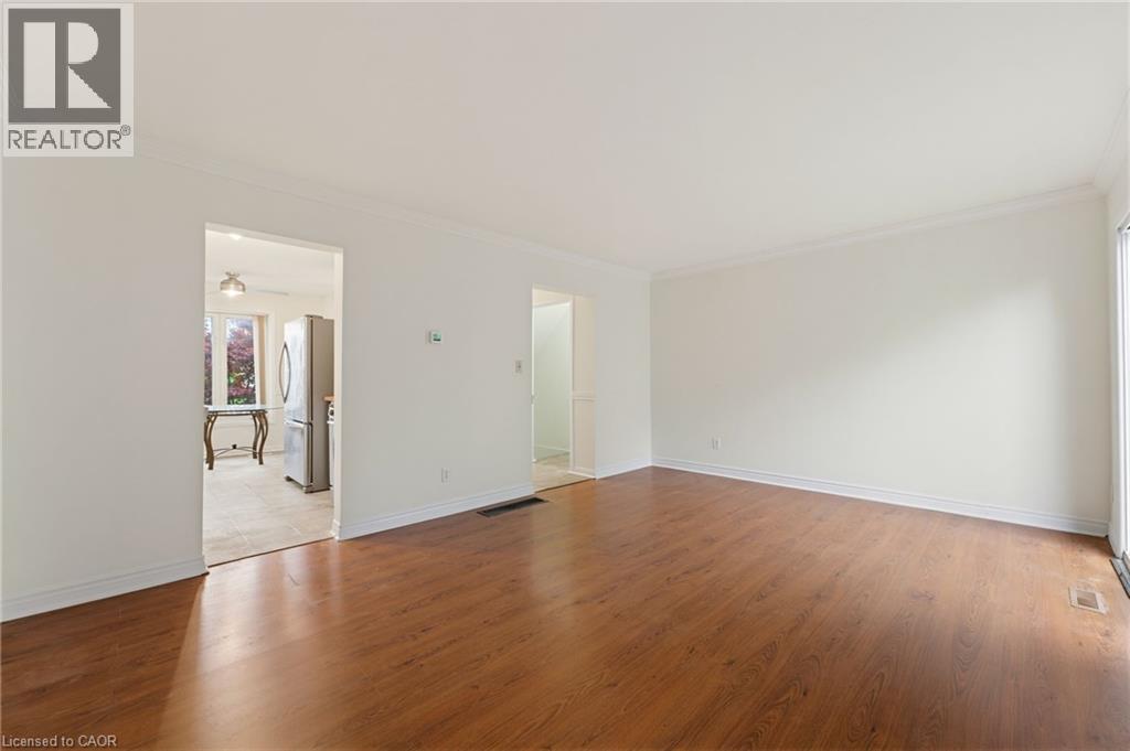 2324 Middlesmoor Crescent, Burlington, Ontario  L7P 3X7 - Photo 12 - 40872322