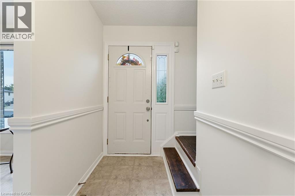 2324 Middlesmoor Crescent, Burlington, Ontario  L7P 3X7 - Photo 3 - 40872322