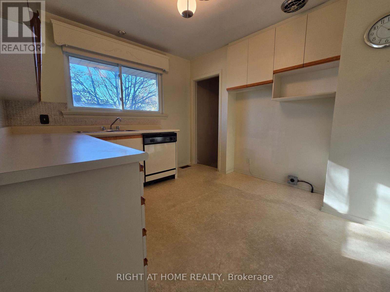 462 Madison Avenue, Oshawa, Ontario  L1J 2P6 - Photo 8 - E14096196