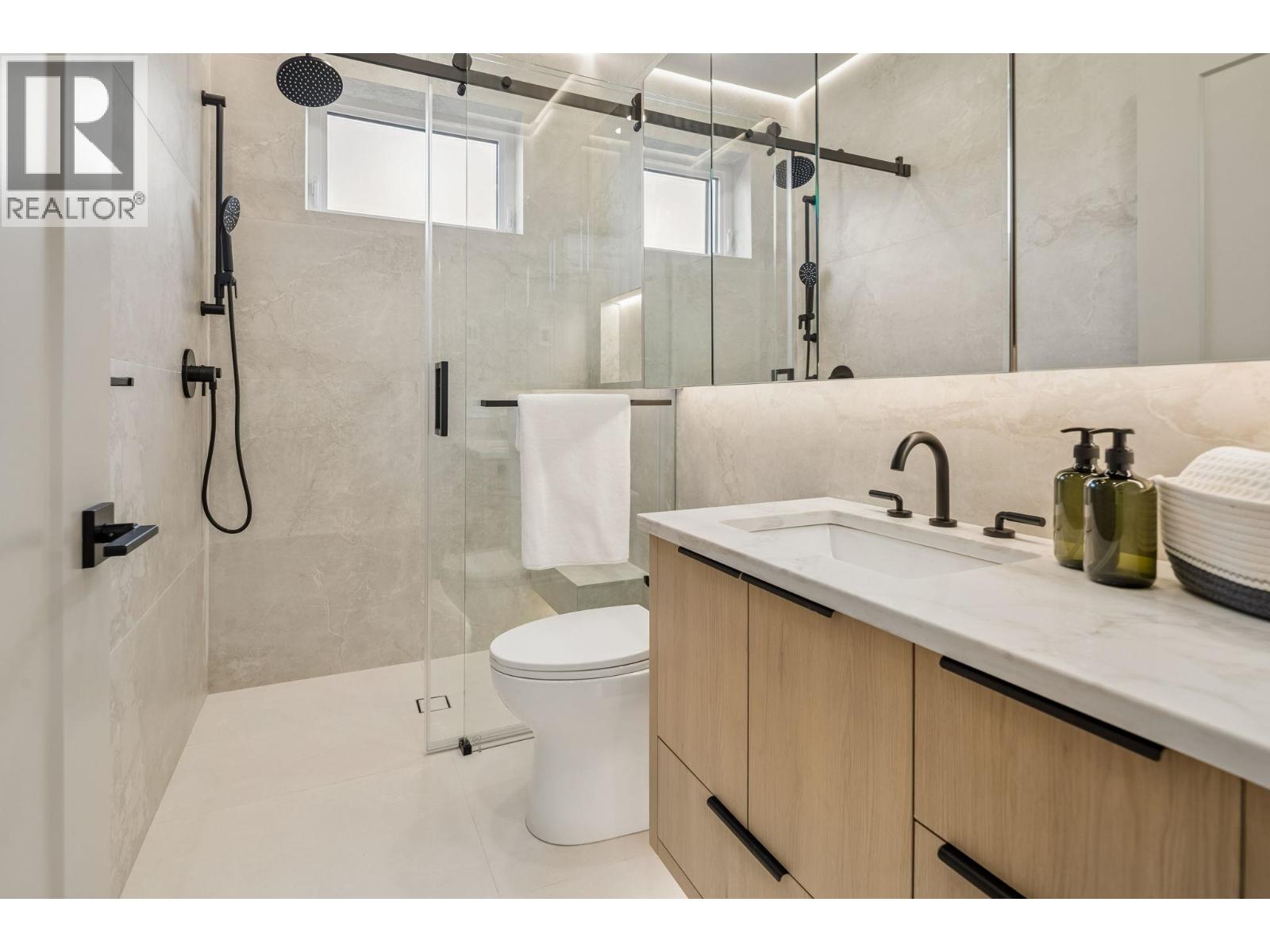 2 936 W 57th Avenue, Vancouver, British Columbia  V6P 1S3 - Photo 15 - R3176822